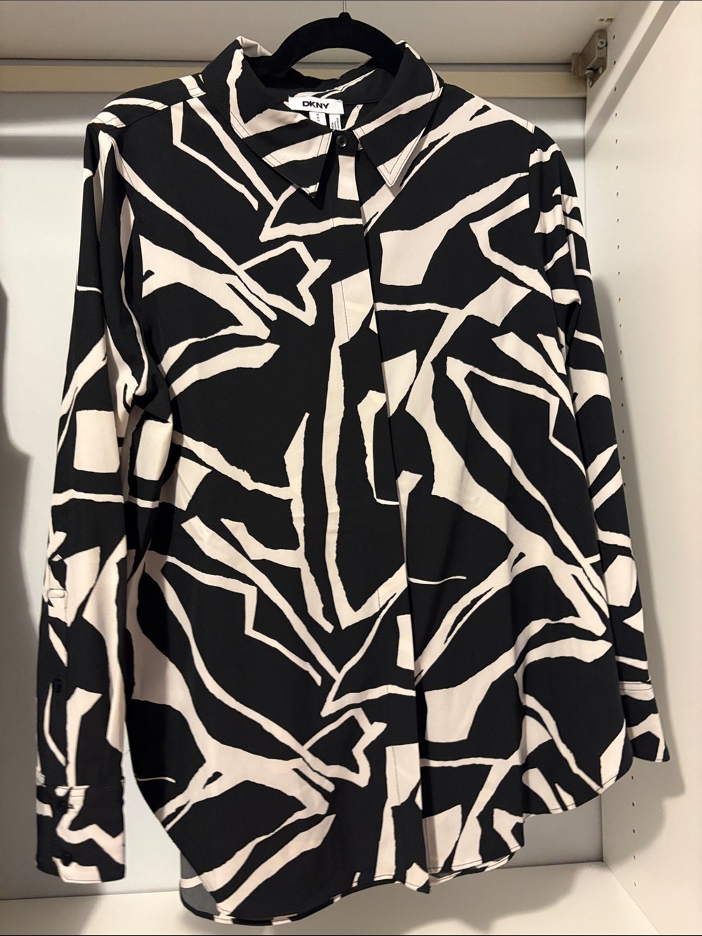 DKNY Black and Cream Graphic Button-Down Shirt
